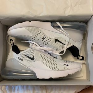 NEW Nike AirMax 270s